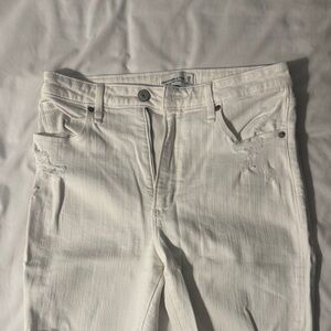 Abercrombie & Fitch “high rise super skinny” destroyed White Skinny Jeans